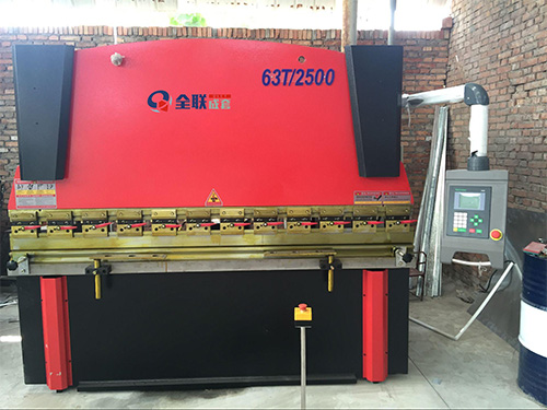 數控折(she)彎機 數控(kong)折彎機(ji)
