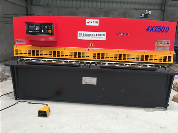 可傾(qing)壓力(li)機