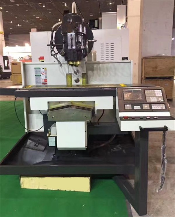 數控銑(xi)床 數控銑(xi)床