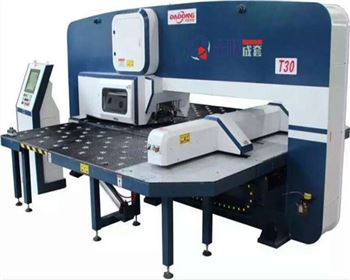 閉(bi)式液(ye)壓數(shu)控轉(zhuan)塔沖(chong)床