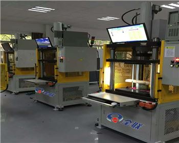 江(jiang)蘇伺(si)服液(ye)壓機(ji)