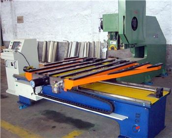 伺服數(shu)控送料機(ji)