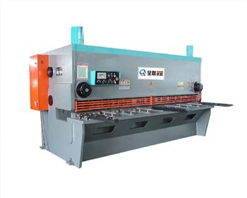 剪闆機(ji)的應用(yong)淺析