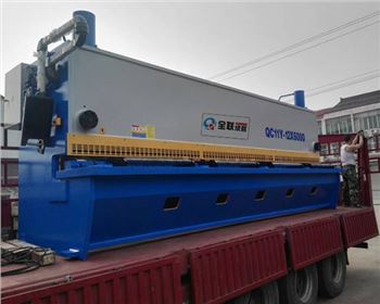 剪闆(pan)機的(de)性能(neng)與特(te)點