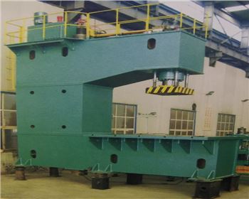 C型液(ye)壓機維修(xiu)改造