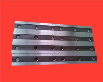 機械(xie)剪闆機(ji)刀片